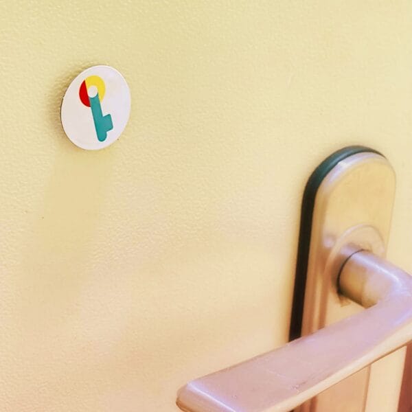 CANDY HOUSE NFCタグシール セサミOS2/3対応 防水・防塵IP67 金属面OK スマホをかざすだけ 解錠キー - 画像 (3)